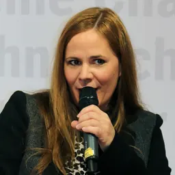 Portrait of Monique Schwitter