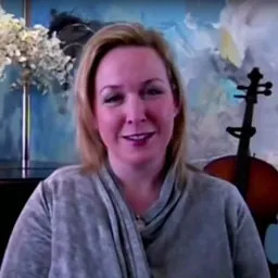 Portrait of Shannyn Moore