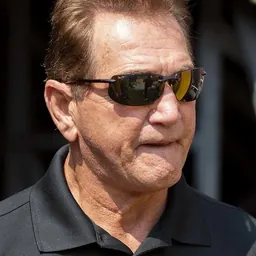 Portrait of Joe Theismann