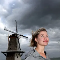 Portrait of Franca Treur