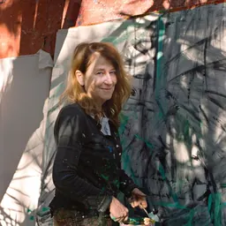 Portrait of Vivian Suter