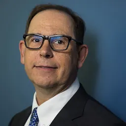 Portrait of Mark Lautens