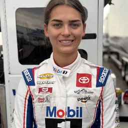Portrait of Jade Avedisian