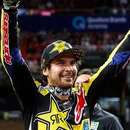 Portrait of Jason Anderson
