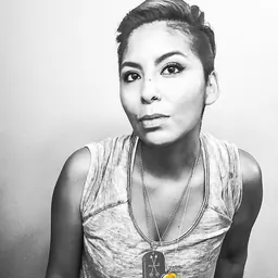 Portrait of Nadya Kwandibens