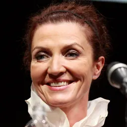 Portrait of Michelle Fairley