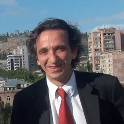 Portrait of Vahe Aghabegians