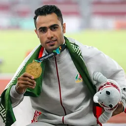 Portrait of Hossein Keyhani