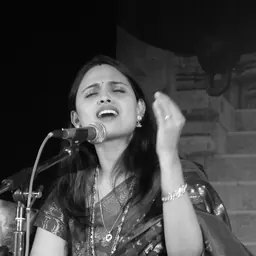 Portrait of Aarti Nayak