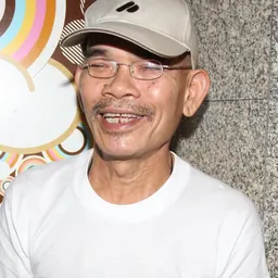 Portrait of Suthep Po-ngam
