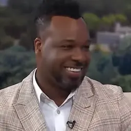 Portrait of VaShawn Mitchell