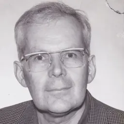 Portrait of Elmar Holenstein