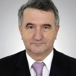 Portrait of Leon Kieres