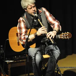 Portrait of Séamus Egan