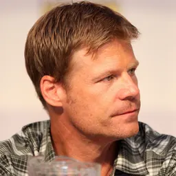Portrait of Joel Gretsch