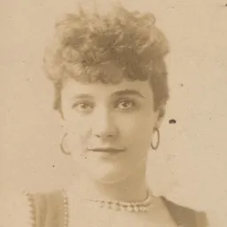Portrait of Carrie Turner