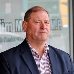 Portrait of Tim McCurdy