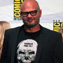 Portrait of Chris Bauer