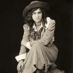 Portrait of Lottie Briscoe