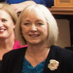 Portrait of Jacqui Dean