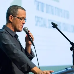 Portrait of Uri Rosenwaks