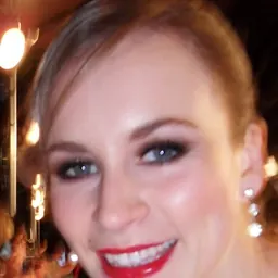 Portrait of Holly Weston