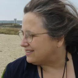 Portrait of Teresa Nielsen Hayden