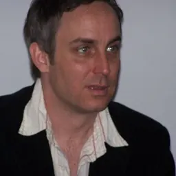 Portrait of Wallace Langham