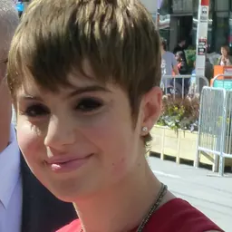 Portrait of Sami Gayle