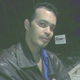 Portrait of Alex Bueno