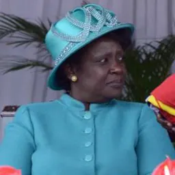 Portrait of Isaura Nyusi