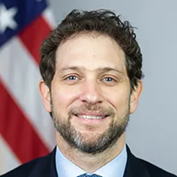 Portrait of Jonathan Finer