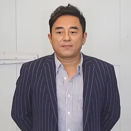 Portrait of David Lui