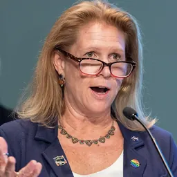 Portrait of Lori S. Glaze