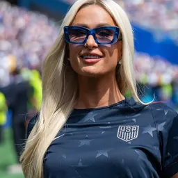Portrait of Paris Hilton