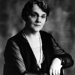 Portrait of Lillian Beynon Thomas