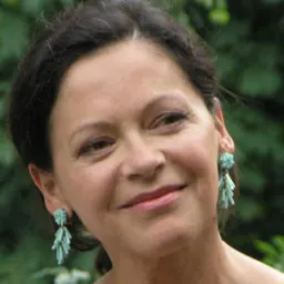 Portrait of Angela Roy