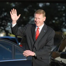 Portrait of Alan Mulally