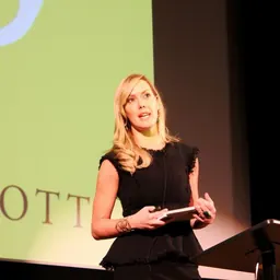 Portrait of Kendra Scott
