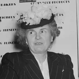 Portrait of Ilo Wallace