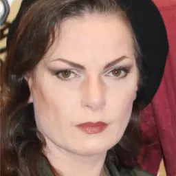 Portrait of Zeena Schreck