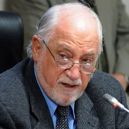 Portrait of Ricardo Giesecke
