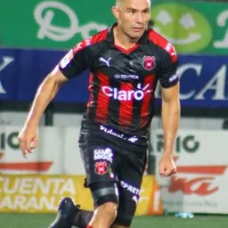 Portrait of Kenner Gutiérrez