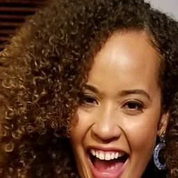 Portrait of Danni Washington