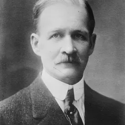 Portrait of Garrett Droppers