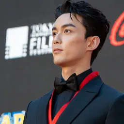 Portrait of Leo Wu