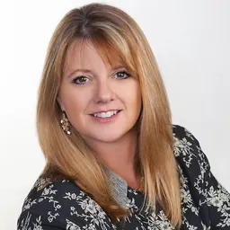 Portrait of Kelly Townsend