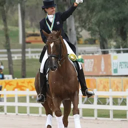 Portrait of Yvonne Losos de Muñiz