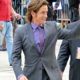 Portrait of Dermot Mulroney