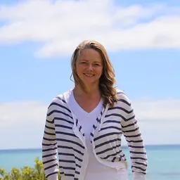 Portrait of Zoe McKenzie
